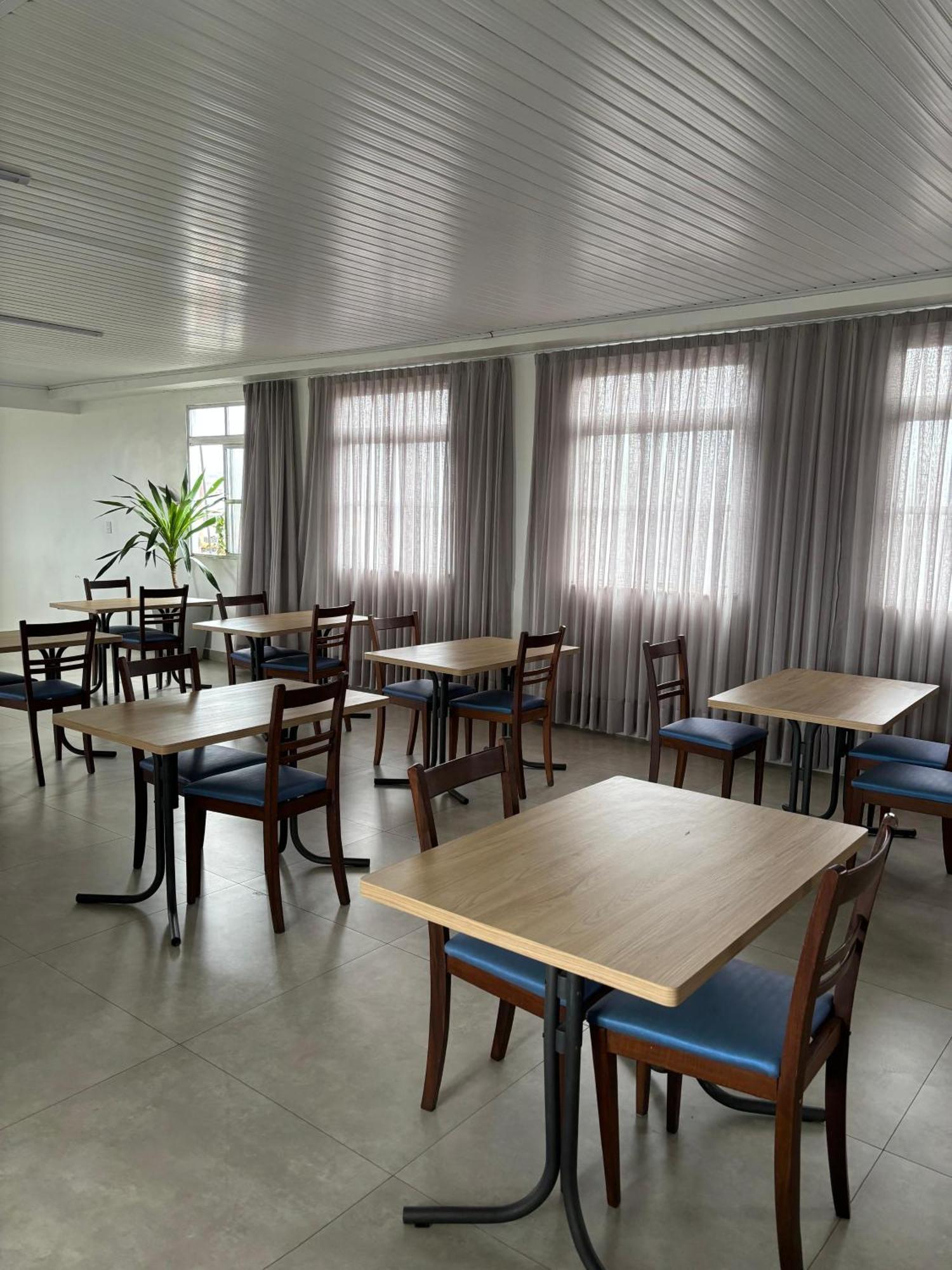 Porto Hotel *